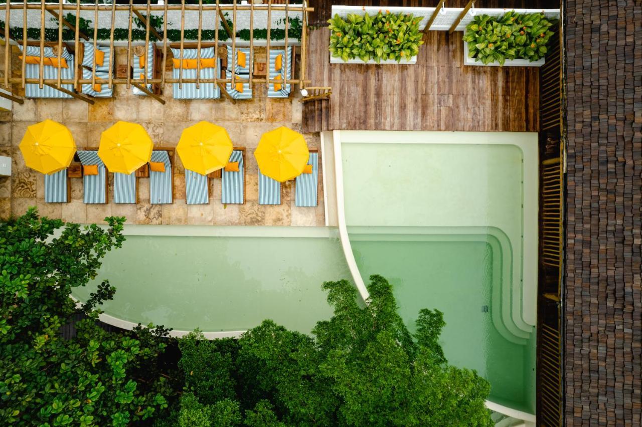 Cafe Jeri Hotel จีโจกา จี เจรีกวากวารา ภายนอก รูปภาพ The rooftop pool at the hotel