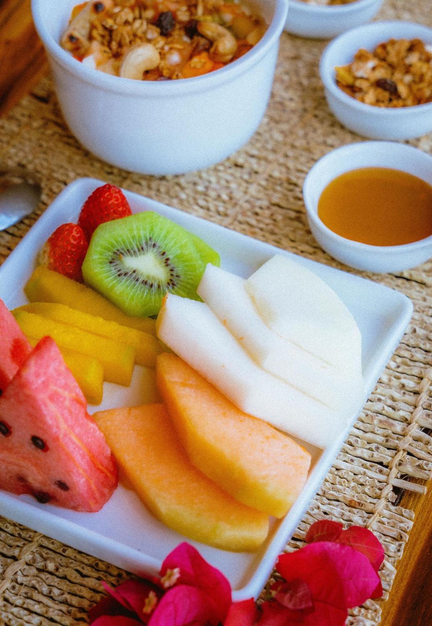 Cafe Jeri Hotel จีโจกา จี เจรีกวากวารา ภายนอก รูปภาพ Fruit salad